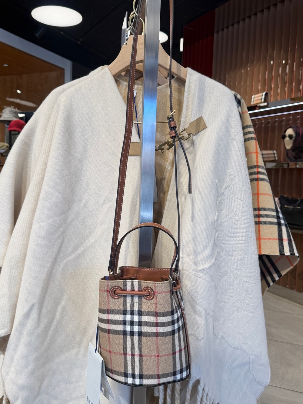Burberry Beige Vintage Check Leather-Trim Drawstring Crossbody Bag - Picture 7 of 9